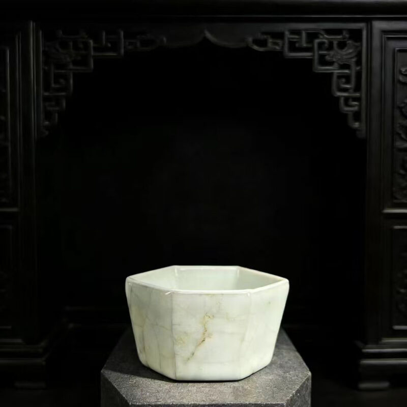 宋官窑八方开片杯：一器藏宋，盏中见韵